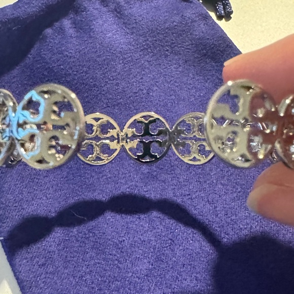Tory Burch NWT Silver Toned Logo Cuff Bracelet - Picture 5 of 9